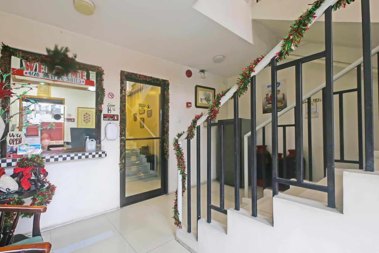 Oyo 896 Silverio Suites Manilla Buitenkant foto