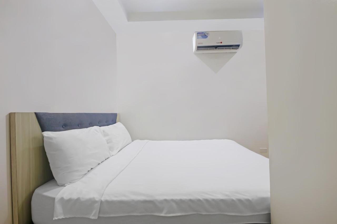 Oyo 896 Silverio Suites Manilla Buitenkant foto